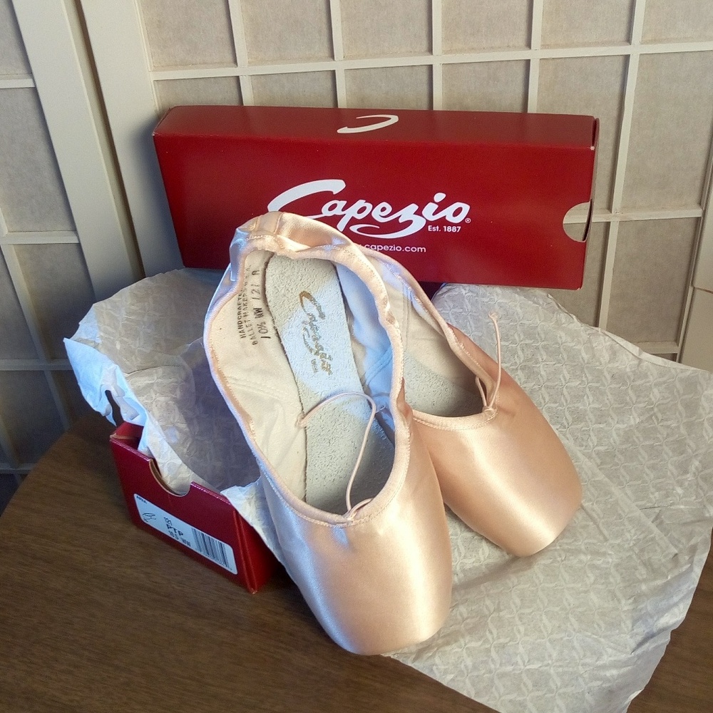 NWT in Box Capezio Pointe Shoes